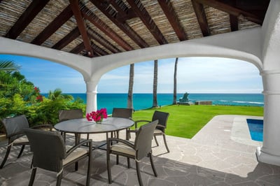 Luxury Villa Photo #9