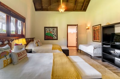 Luxury Villa Photo #36