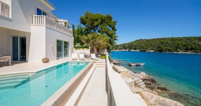 Luxury Villa Photo #11