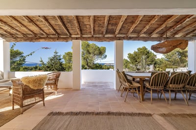 Luxury Villa Photo #9