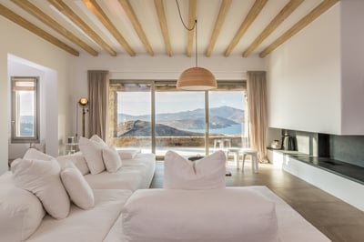 Luxury Villa Photo #23