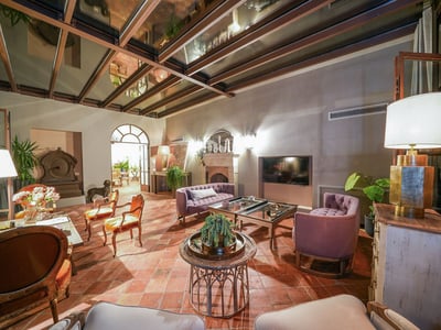 Luxury Villa Photo #14