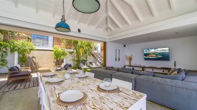 Kitchen & Dining Area
