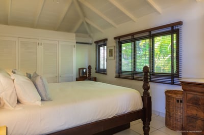 Luxury Villa Photo #28