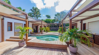 Luxury Villa Photo #10