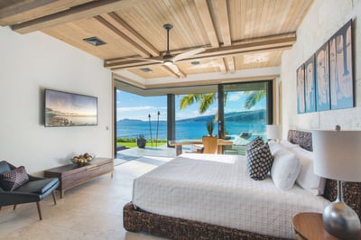 Luxury Villa Photo #35