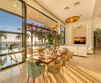 Luxury Villa Photo #16