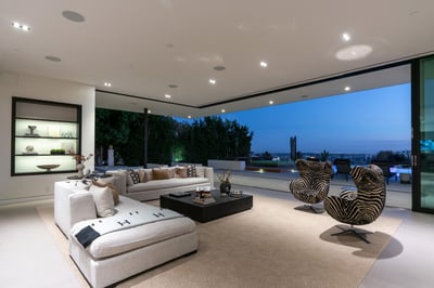 Luxury Villa Photo #18