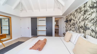 Luxury Villa Photo #21
