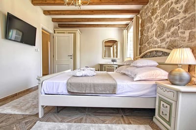 Luxury Villa Photo #34