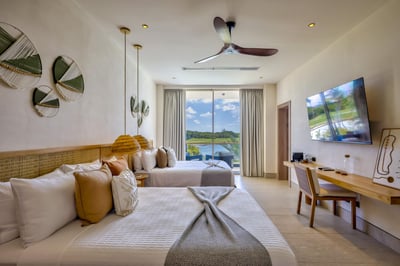 Luxury Villa Photo #24