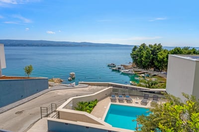 Luxury Villa Photo #13