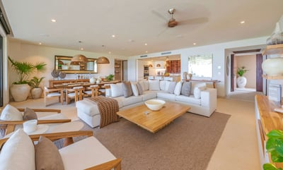 Luxury Villa Photo #14