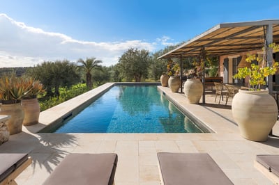 Luxury Villa Photo #3