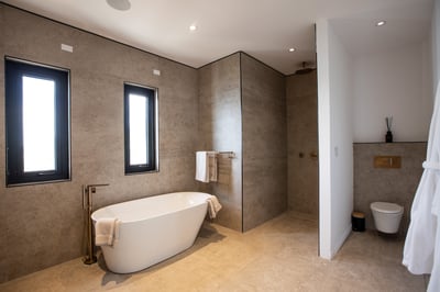 Luxury Villa Photo #31