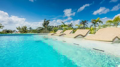 Luxury Villa Photo #4