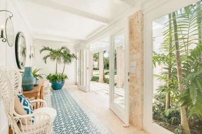 Luxury Villa Photo #12