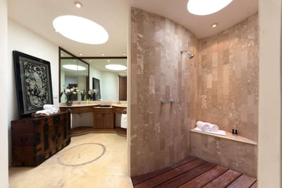Luxury Villa Photo #23