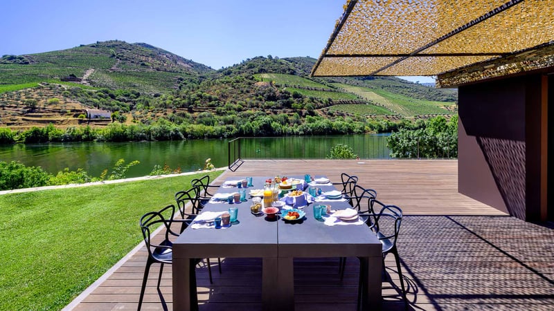 Douro Riverfront Villa