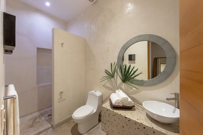 Luxury Villa Photo #40