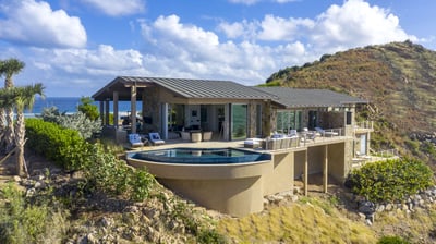 Luxury Villa Photo #3