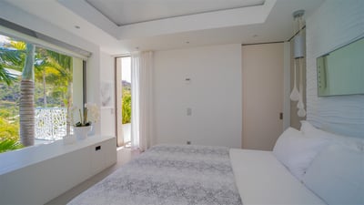 Luxury Villa Photo #49