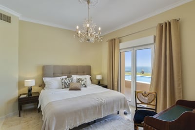 Luxury Villa Photo #21