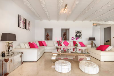 Luxury Villa Photo #13
