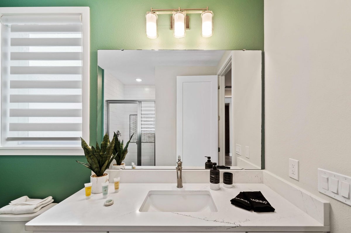 Adventure Galaxy Lodge