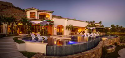 Luxury Villa Photo #6