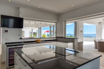 Luxury Villa Photo #19
