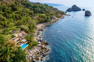 Luxury Villa Photo #3