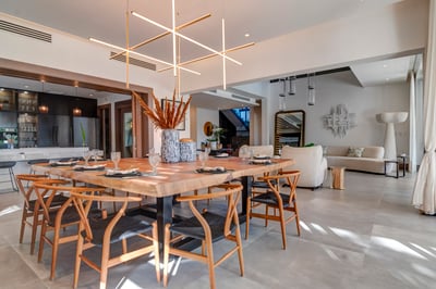 Luxury Villa Photo #11