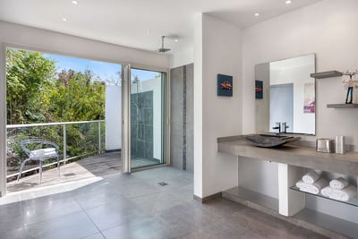 Luxury Villa Photo #26