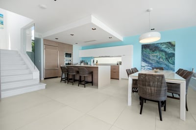 Luxury Villa Photo #13