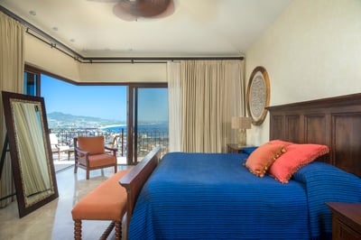 Luxury Villa Photo #34