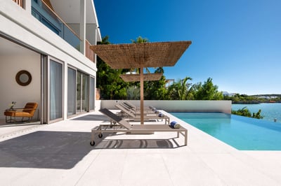 Luxury Villa Photo #11