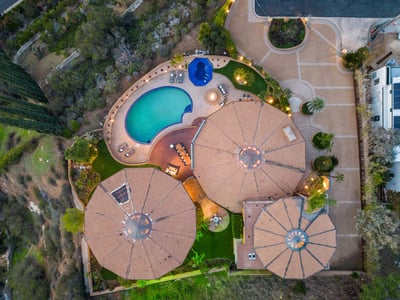Luxury Villa Photo #37