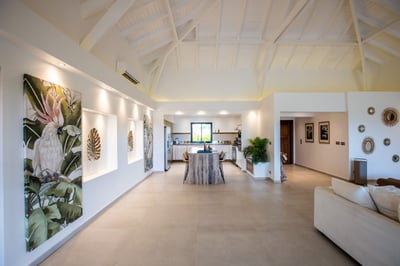 Luxury Villa Photo #27