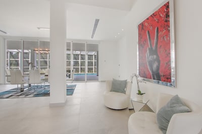 Luxury Villa Photo #40