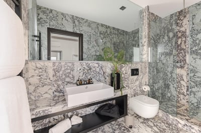 Luxury Villa Photo #11