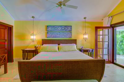 Luxury Villa Photo #33