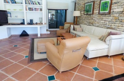 Luxury Villa Photo #11