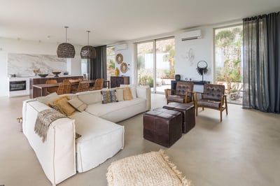 Luxury Villa Photo #27