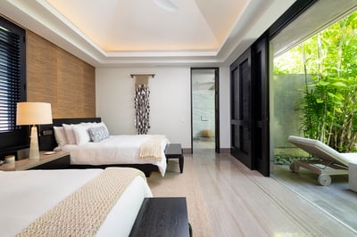 Luxury Villa Photo #20