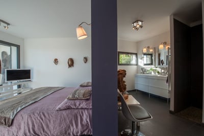 Luxury Villa Photo #16