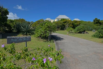 Luxury Villa Photo #31