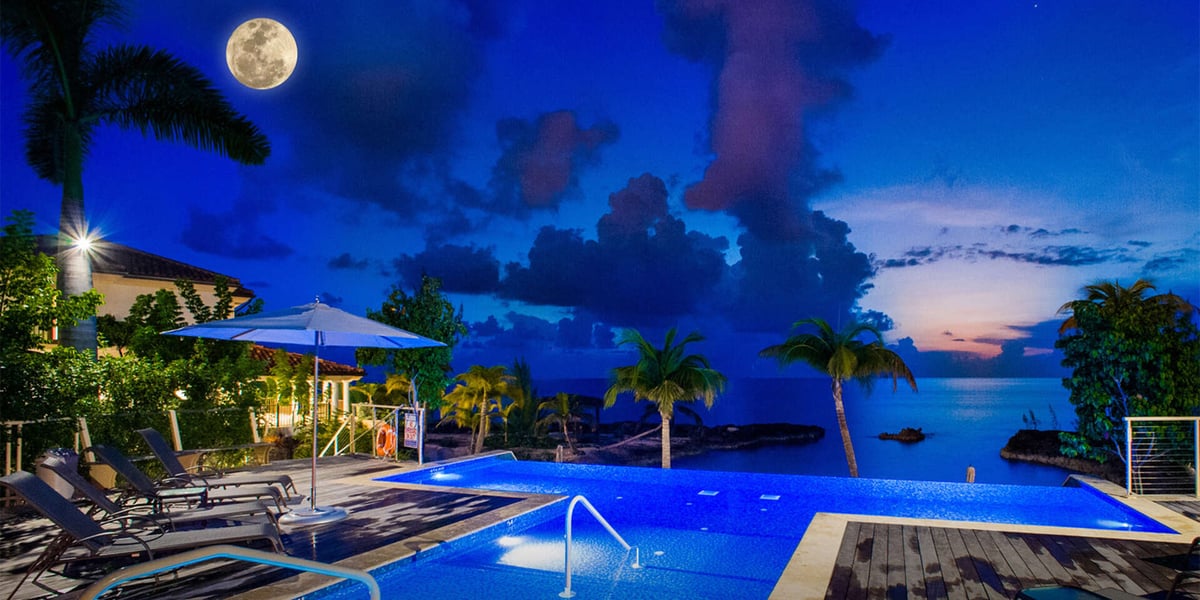 Resort pool - Image 5