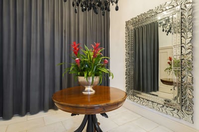Luxury Villa Photo #32