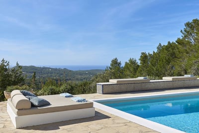 Luxury Villa Photo #5